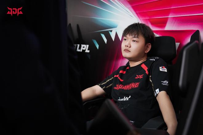 出了一次又 出了一次又