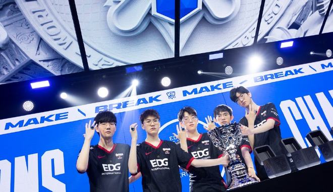 人注目的国 人注目的国