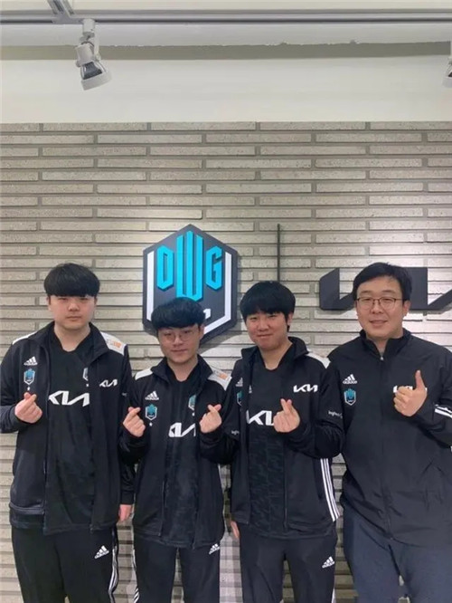 临着更大的 临着更大的